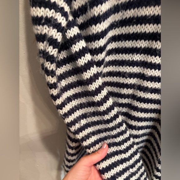 Banana Republic neck and Cream Striped cowl neck Sweater wool cabin core - Picture 5 of 12